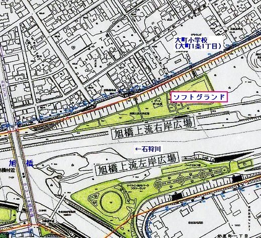 旭橋上流右岸広場
