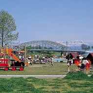 リベライン旭川パークドリームランド （旭橋下流右岸広場） 